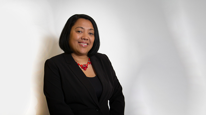Headshot of Pauline Hernandez, a Filipino American woman and manager of a BECU neighborhood financial center.